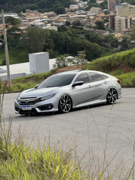 Honda Civic Touring CVT